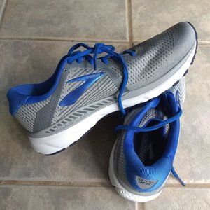 Mens Brooks Adrenaline GTS 20 size 10.5 Brand New